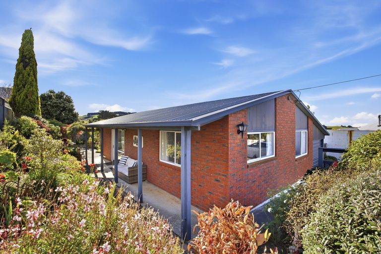 Photo of property in 72 Puketai Street, Andersons Bay, Dunedin, 9013