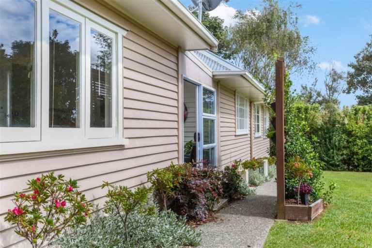 Photo of property in 171 Kitchener Road, Waiuku, 2123