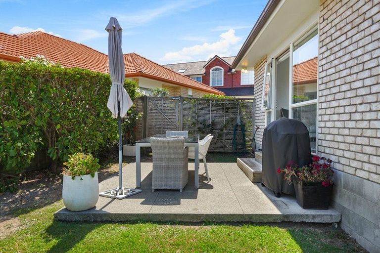 Photo of property in 21 Hendrika Court, Hobsonville, Auckland, 0618