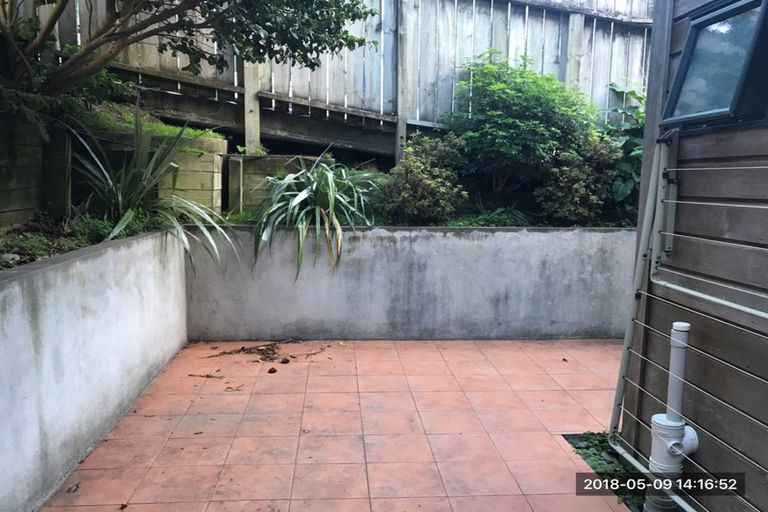 Photo of property in 2u1 Malcolm Lane, Thorndon, Wellington, 6011