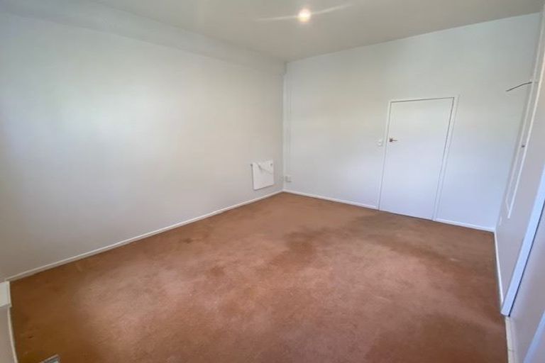 Photo of property in 2u1 King Street, Mount Cook, Wellington, 6021