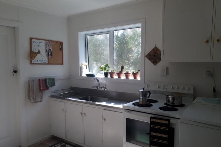 Photo of property in 51 Pembroke Road, Northland, Wellington, 6012