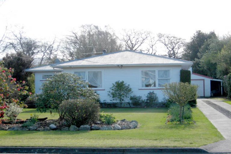 Photo of property in 124 West Street, Greytown, 5712