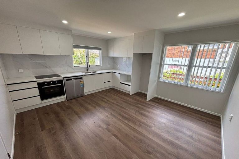 Photo of property in 67 Rogers Road, Manurewa, Auckland, 2102