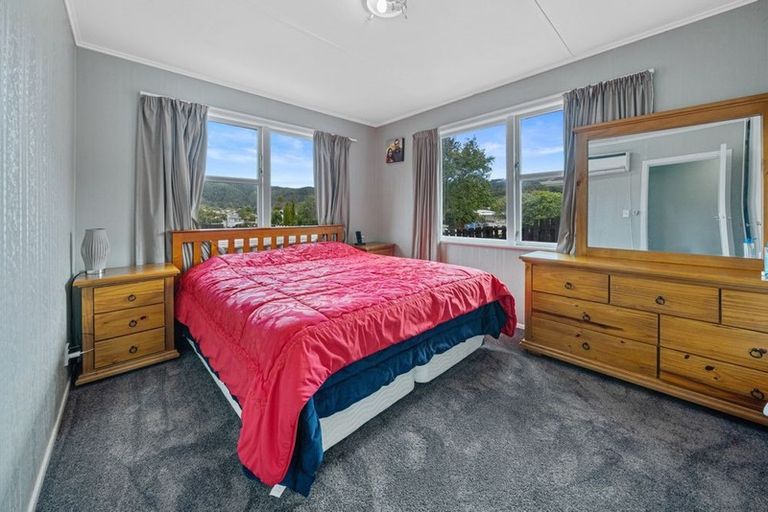 Photo of property in 10 Manutuke Street, Wainuiomata, Lower Hutt, 5014