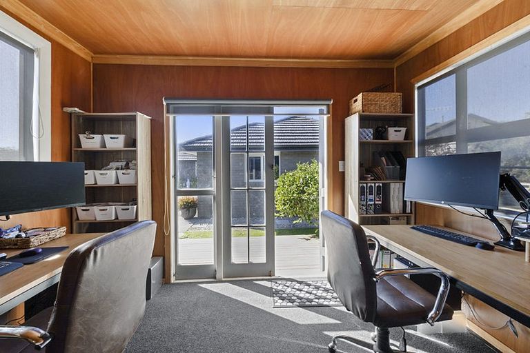 Photo of property in 58d Karamea Street, Whalers Gate, New Plymouth, 4310