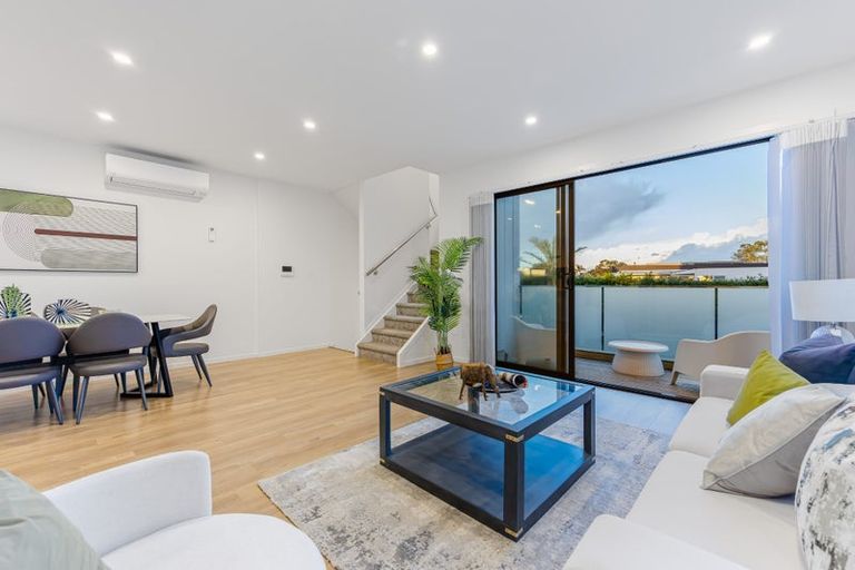 Photo of property in 4/258 Lake Road, Hauraki, Auckland, 0622