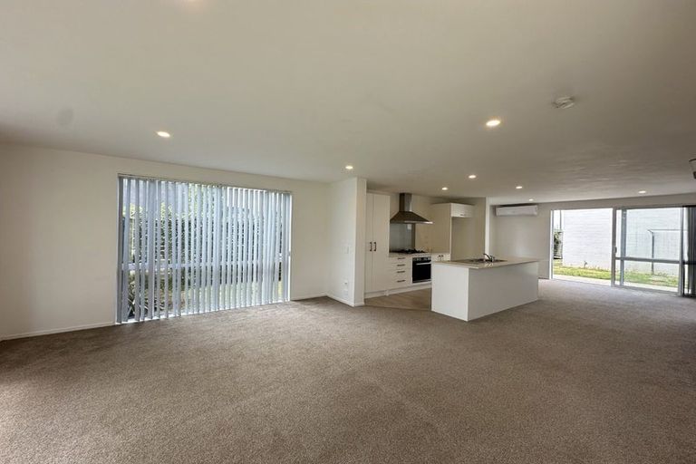 Photo of property in 2 Treestump Road, Takanini, 2112