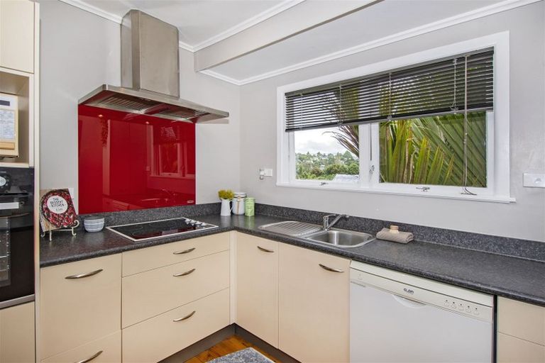 Photo of property in 27 Meldrum Street, Te Kamo, Whangarei, 0112