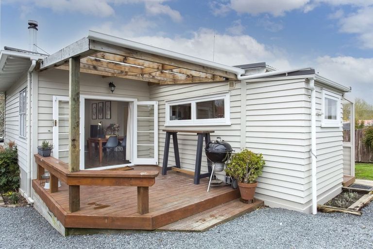 Photo of property in 43 Awaroa Road, Helensville, 0800