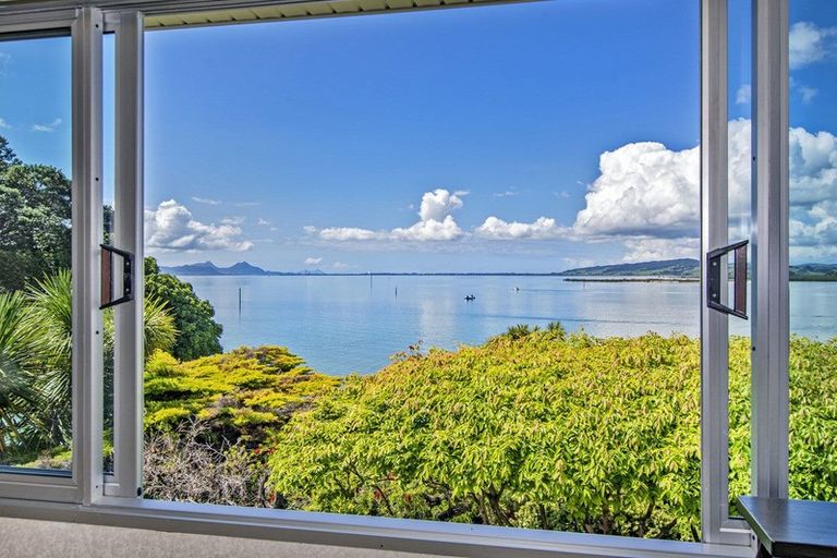 Photo of property in 182 Beach Road, Onerahi, Whangarei, 0110