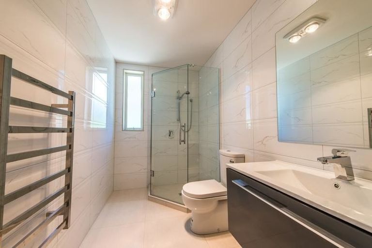 Photo of property in 102 Babich Road North, Ranui, Auckland, 0612