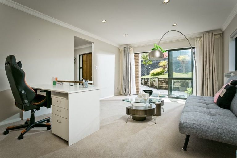 Photo of property in 62 Laurel Oak Drive, Schnapper Rock, Auckland, 0632