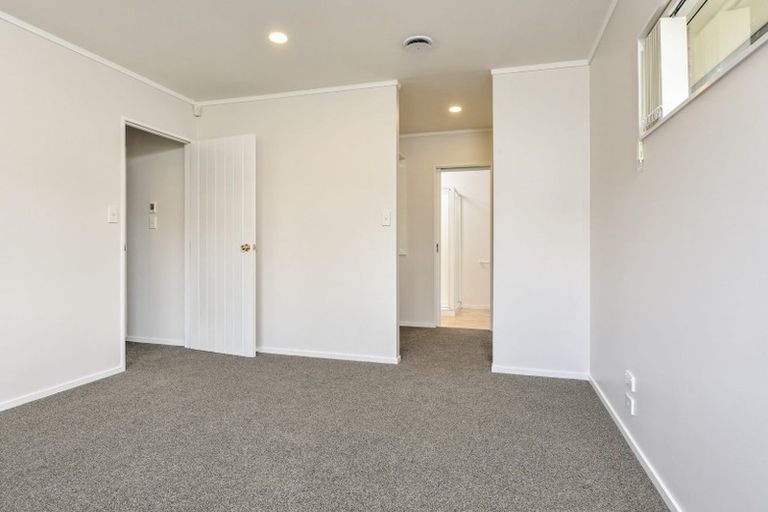 Photo of property in 45 Martin Jugum Lane, Ranui, Auckland, 0612