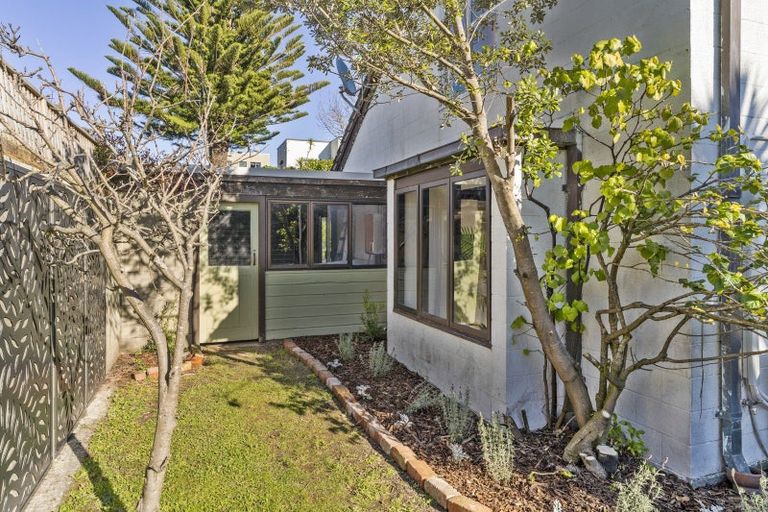 Photo of property in 1a Arthur Street, Paraparaumu Beach, Paraparaumu, 5032