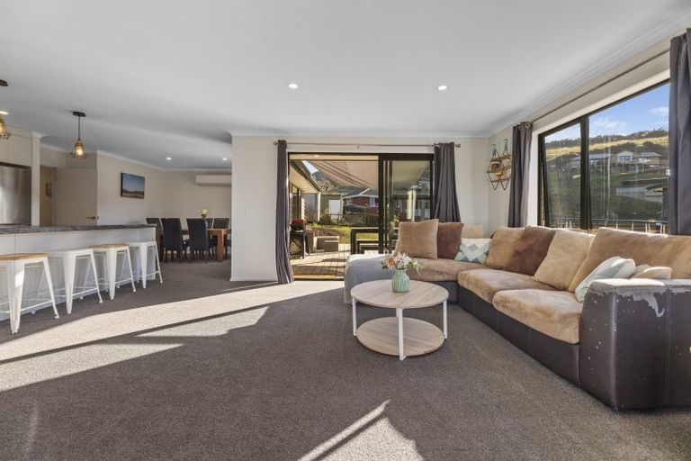 Photo of property in 18 Goddard Way, Sawyers Bay, Port Chalmers, 9023