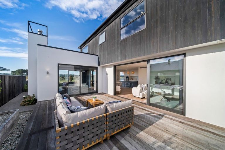 Photo of property in 14 Rapaki Street, Pegasus, 7612