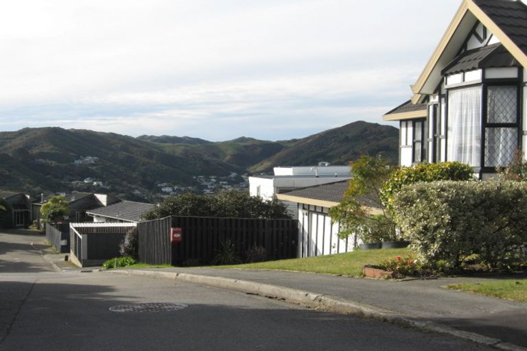 Photo of property in 6 Fillbridge Way, Karori, Wellington, 6012