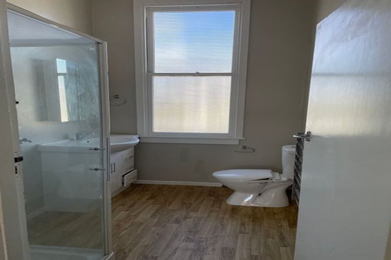 Photo of property in 109 Tasman Street, Mount Cook, Wellington, 6021