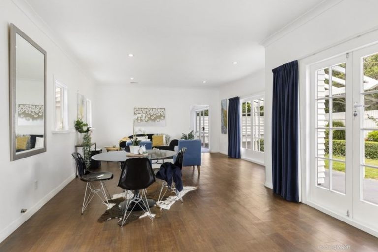 Photo of property in 20 Raumati Terrace, Khandallah, Wellington, 6035