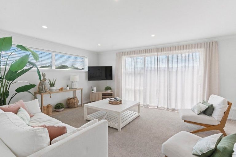 Photo of property in 1 Peony Drive, Greytown, 5712