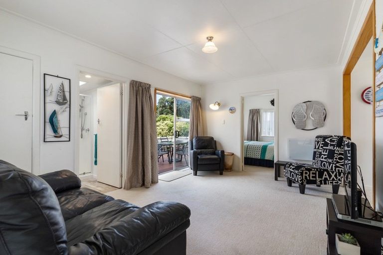 Photo of property in 312 Ocean Road, Whangamata, 3620