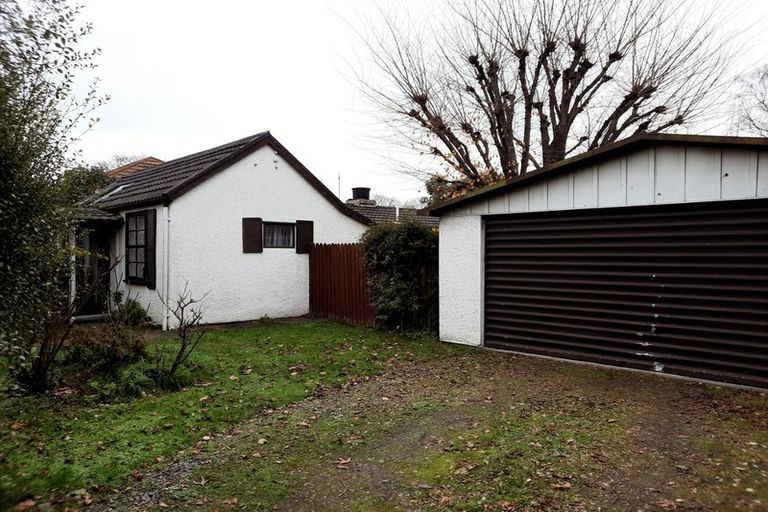 Photo of property in 37 Somerset Crescent, Spreydon, Christchurch, 8024