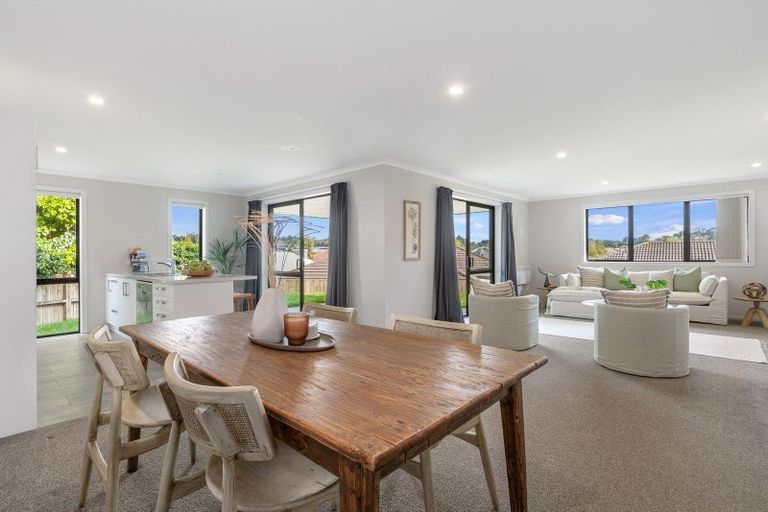 Photo of property in 11 Caldera Crescent, Pyes Pa, Tauranga, 3112