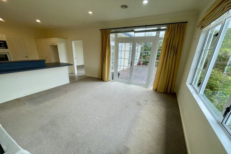 Photo of property in 3 Ridley Green, Churton Park, Wellington, 6037