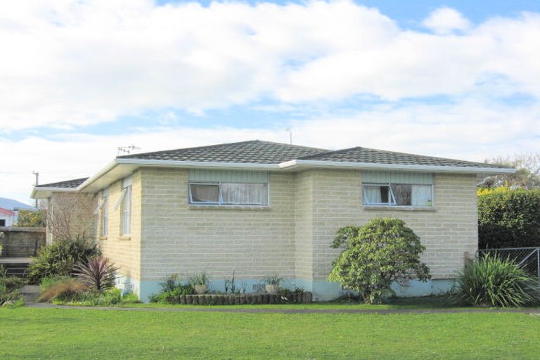 Photo of property in 9 Grey Street, Levin, 5510