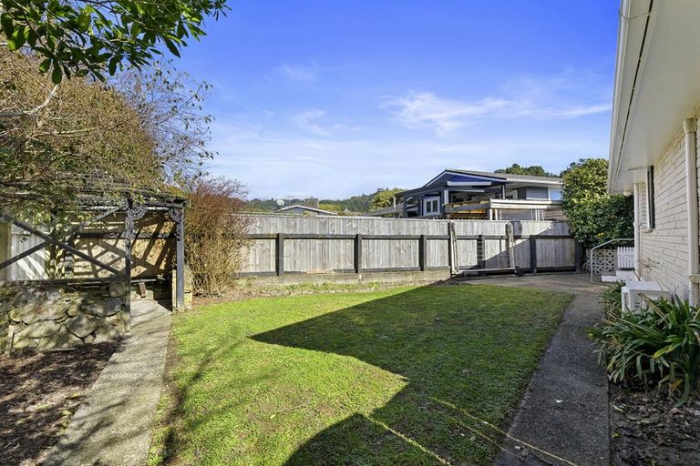Photo of property in 27 Sunbrae Drive, Silverstream, Upper Hutt, 5019