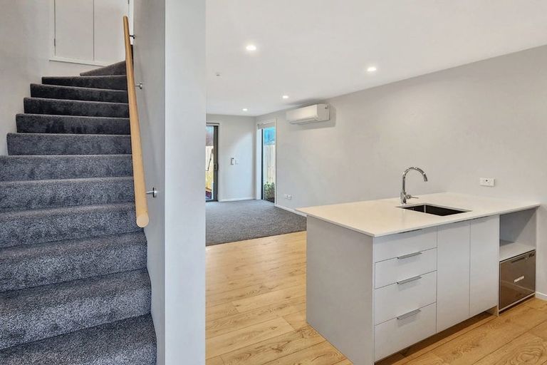 Photo of property in 8/16 Sladden Street, Naenae, Lower Hutt, 5011