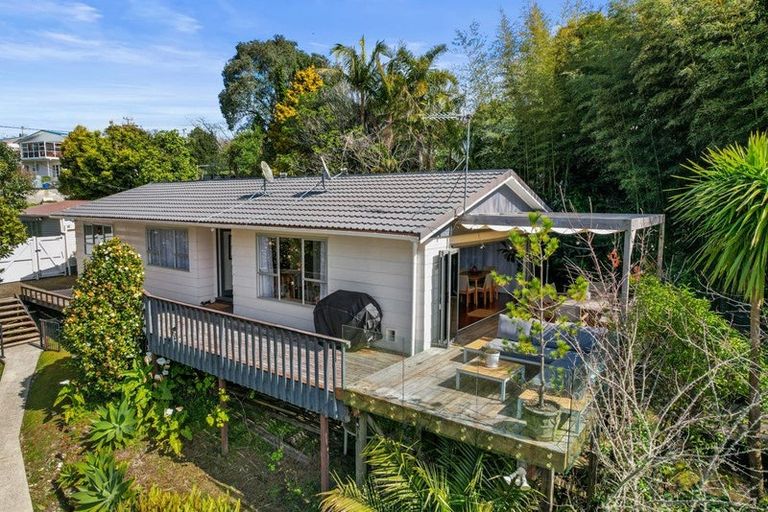 Photo of property in 17 Mcclintock Road, Massey, Auckland, 0614