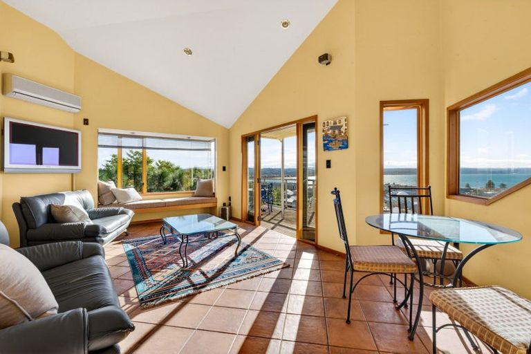 Photo of property in 122a Chaucer Road, Hospital Hill, Napier, 4110