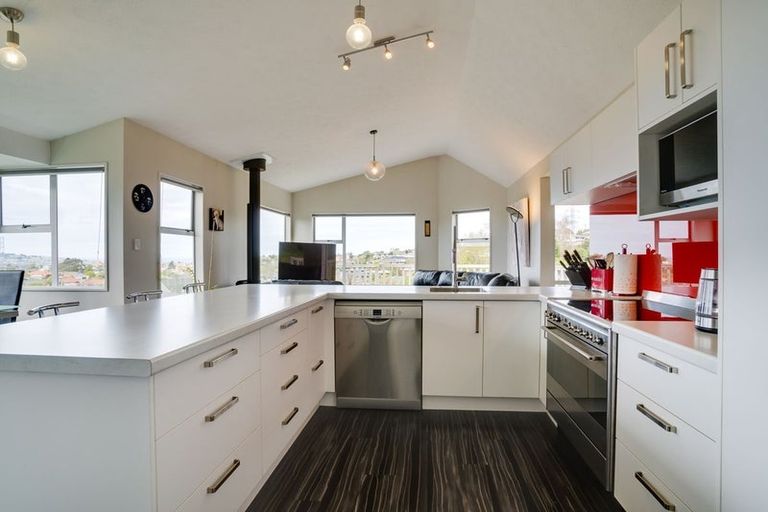 Photo of property in 5 Larkins Street, Helensburgh, Dunedin, 9010