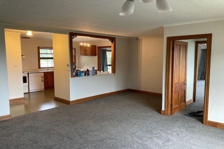 Photo of property in 10 Grumman Lane, Newlands, Wellington, 6037