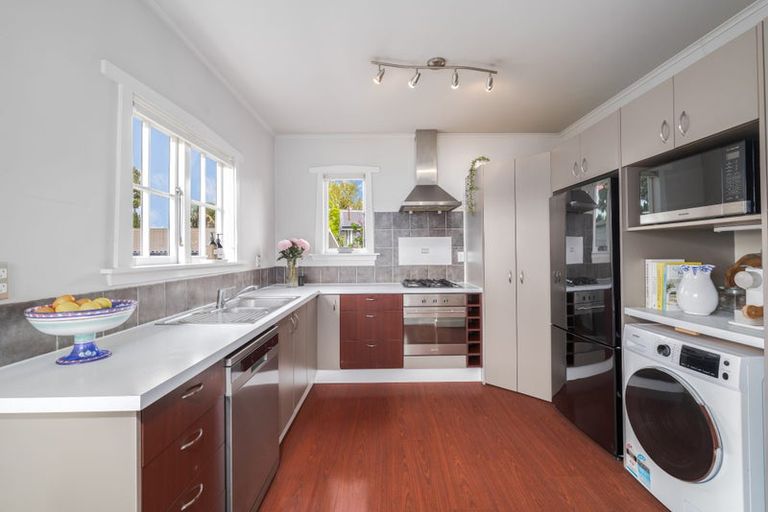 Photo of property in 15 Aorangi Road, Bryndwr, Christchurch, 8053