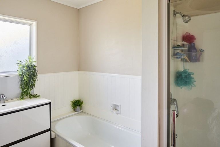 Photo of property in 3 Tikati View, Titahi Bay, Porirua, 5022