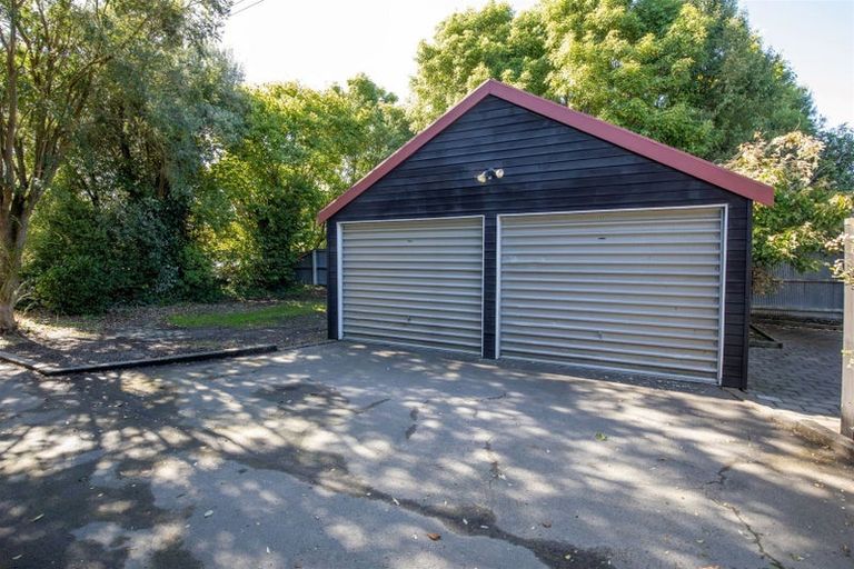Photo of property in 415a Avonhead Road, Avonhead, Christchurch, 8042