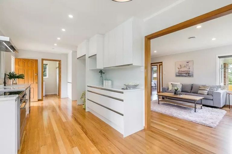 Photo of property in 63 Kervil Avenue, Te Atatu Peninsula, Auckland, 0610