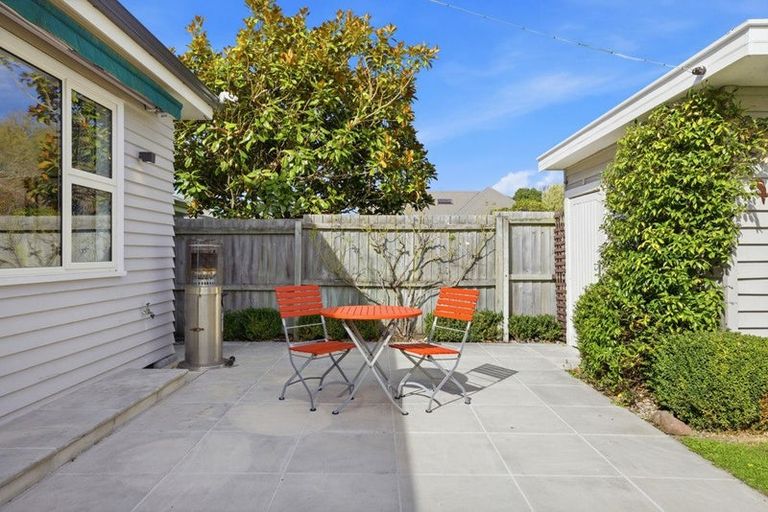 Photo of property in 29 Kotare Street, Fendalton, Christchurch, 8041