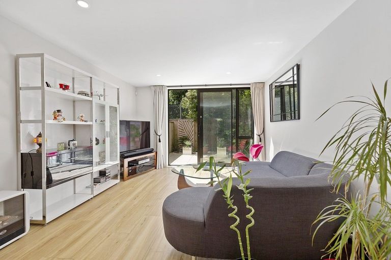 Photo of property in Nouvo Apartments, 21u8 Rugby Street, Mount Cook, Wellington, 6021