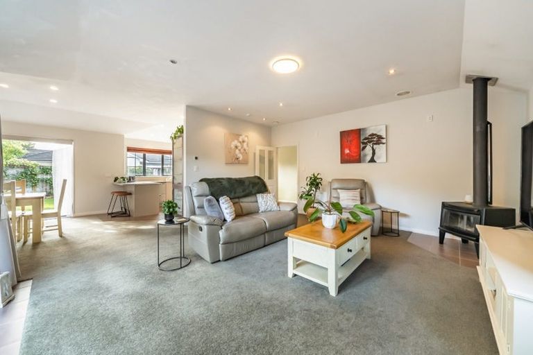 Photo of property in 39 Ebdentown Street, Ebdentown, Upper Hutt, 5018