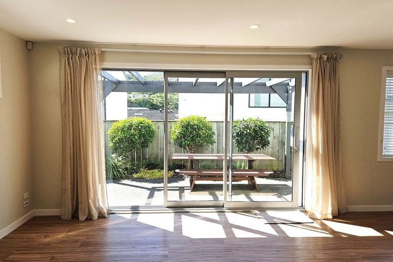 Photo of property in 7b Chamberlain Road, Karori, Wellington, 6012