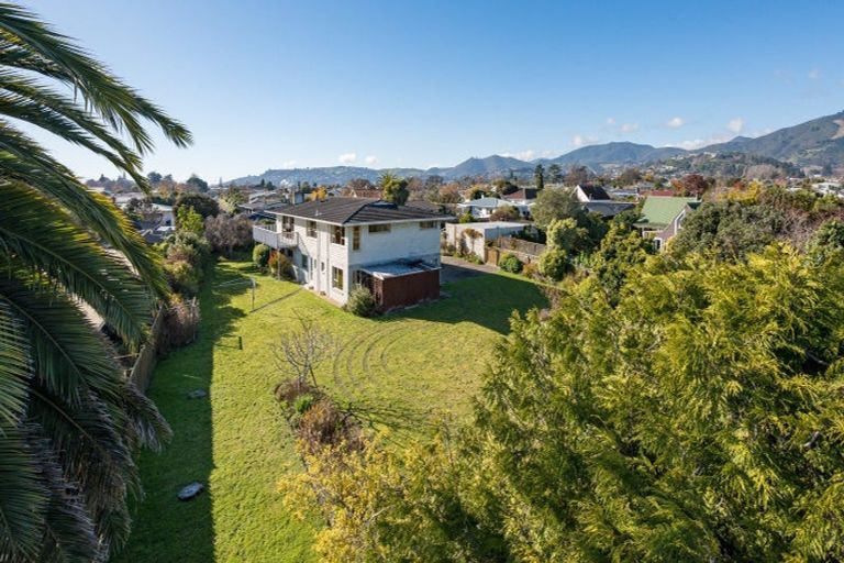 Photo of property in 2 Balmoral Place, Stoke, Nelson, 7011