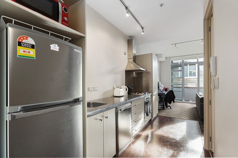 Photo of property in Vespa Apartments, 405/20 Hanson Street, Mount Cook, Wellington, 6021