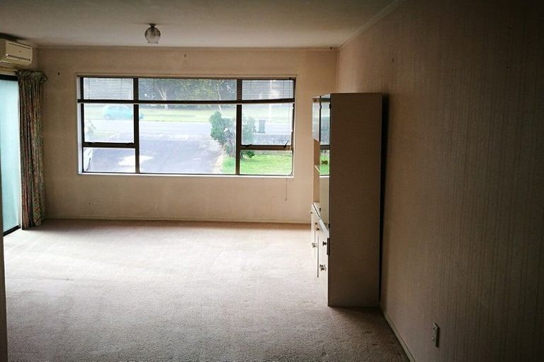 Photo of property in 2/1 Chevis Place, Pakuranga, Auckland, 2010