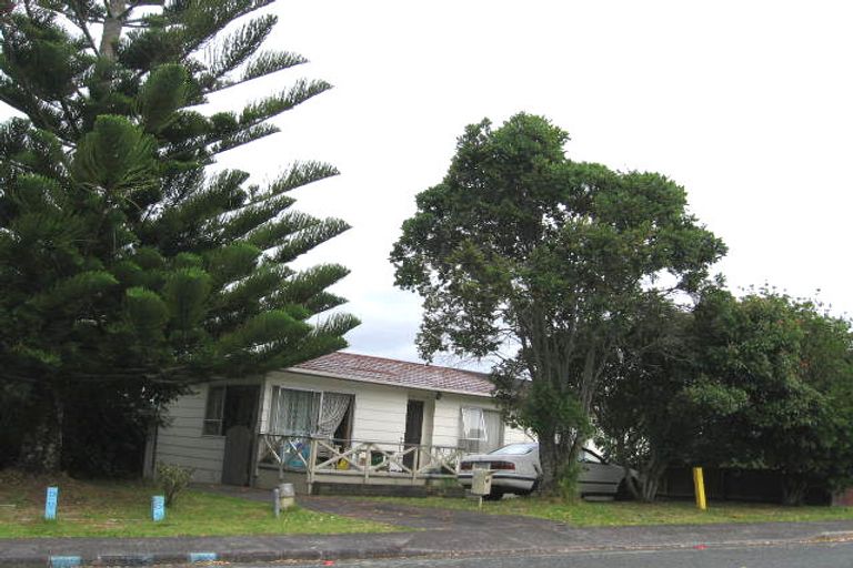 Photo of property in 1/37 Hellyers Street, Birkdale, Auckland, 0626