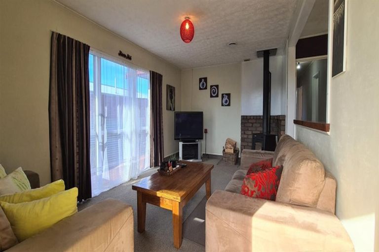 Photo of property in 23 Gilmour Place, Taradale, Napier, 4112