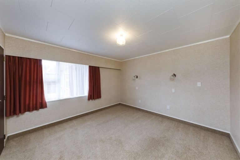 Photo of property in 17 Chippendale Crescent, Highbury, Palmerston North, 4412